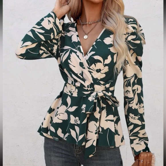 Boho floral print belted blouse - Picture 2 of 6